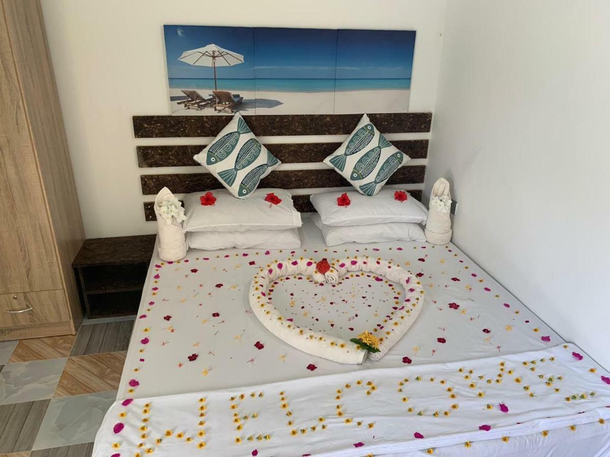 Ihaven Thulusdhoo Hotell Exteriör bild